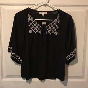 Black and white Aeropostale shirt